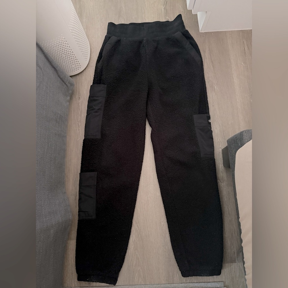 Alo Yoga Sherpa Sweatpants